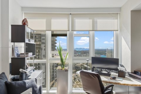 Купить кондоминиум в Санни-Айлс-Бич, Флорида 3 спальни, 280.19м2, № 1995665 - фото 28