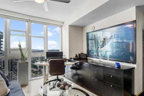 Купить кондоминиум в Санни-Айлс-Бич, Флорида 3 спальни, 280.19м2, № 1995665 - фото 30