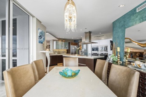 Купить кондоминиум в Санни-Айлс-Бич, Флорида 3 спальни, 280.19м2, № 1995665 - фото 22