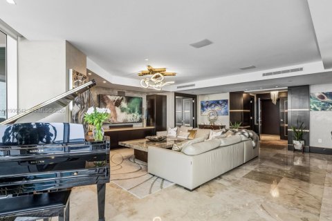 Купить кондоминиум в Санни-Айлс-Бич, Флорида 3 спальни, 280.19м2, № 1995665 - фото 8