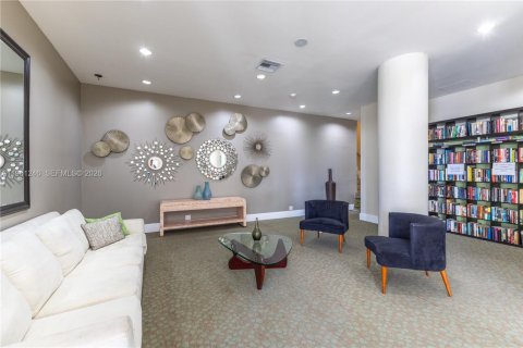 Снять в аренду кондоминиум в Майами-Бич, Флорида 2 спальни, 112.13м2, № 2023374 - фото 23