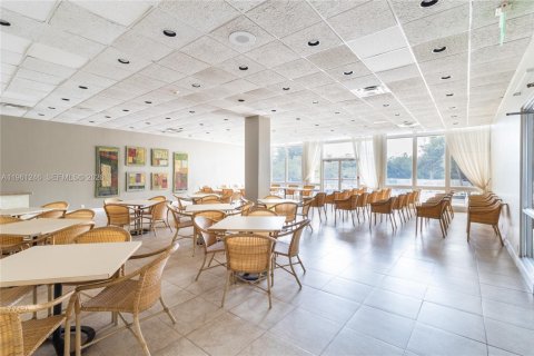 Снять в аренду кондоминиум в Майами-Бич, Флорида 2 спальни, 112.13м2, № 2023374 - фото 29