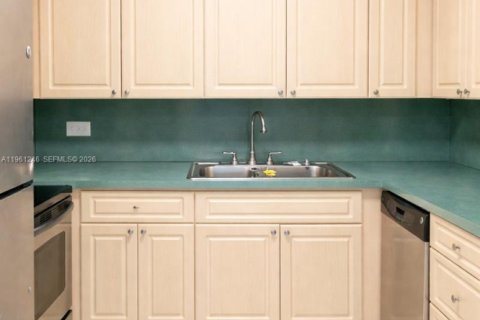 Снять в аренду кондоминиум в Майами-Бич, Флорида 2 спальни, 112.13м2, № 2023374 - фото 5