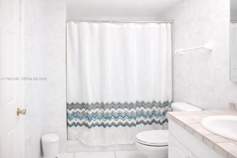 Снять в аренду кондоминиум в Майами-Бич, Флорида 2 спальни, 112.13м2, № 2023374 - фото 7