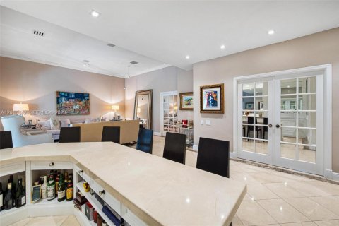 Condominio en venta en Miami, Florida, 5 dormitorios, 374.86 m2 № 2247418 - foto 29