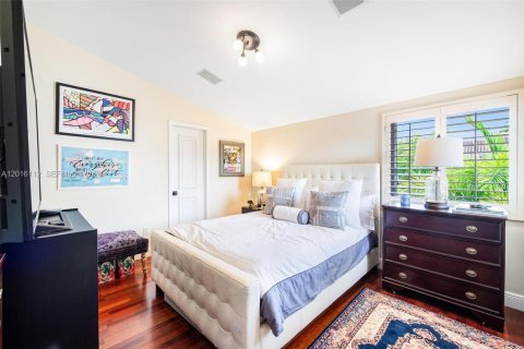 Condominio en venta en Miami, Florida, 5 dormitorios, 374.86 m2 № 2247418 - foto 18