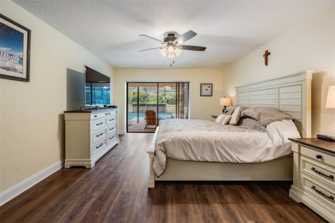 House in Palm Harbor, Florida 4 bedrooms, 336.03 sq.m. № 1910186 - photo 25