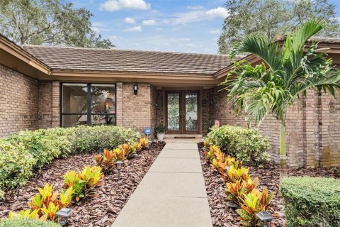 House in Palm Harbor, Florida 4 bedrooms, 336.03 sq.m. № 1910186 - photo 4