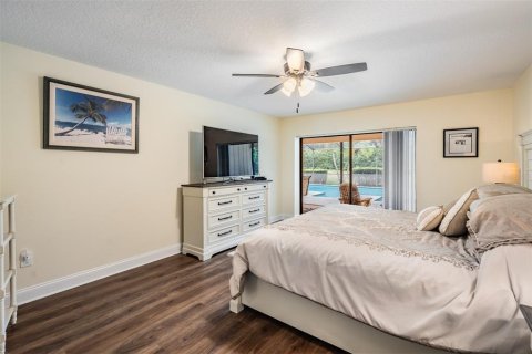 House in Palm Harbor, Florida 4 bedrooms, 336.03 sq.m. № 1910186 - photo 26