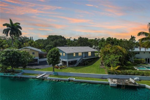 Casa en alquiler en Miami Shores, Florida, 3 dormitorios, 135.82 m2 № 1944046 - foto 2