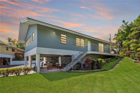 Casa en alquiler en Miami Shores, Florida, 3 dormitorios, 135.82 m2 № 1944046 - foto 11