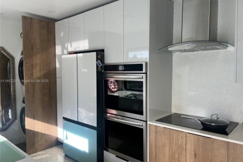 Casa en alquiler en Miami Shores, Florida, 3 dormitorios, 135.82 m2 № 1944046 - foto 18