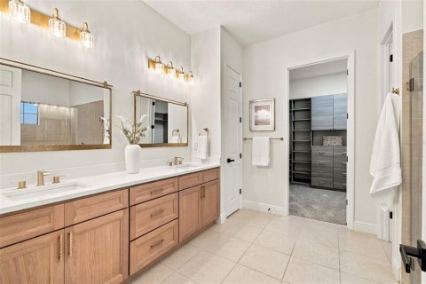 House in Brandon, Florida 4 bedrooms, 238.94 sq.m. № 2406677 - photo 21
