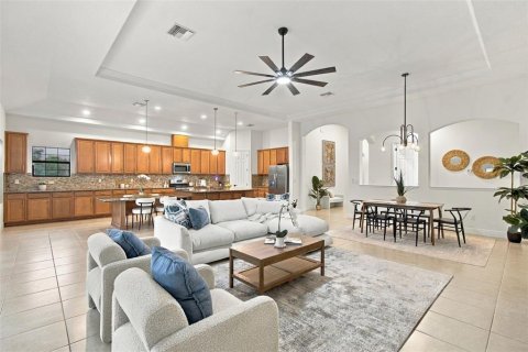 House in Brandon, Florida 4 bedrooms, 238.94 sq.m. № 2406677 - photo 16