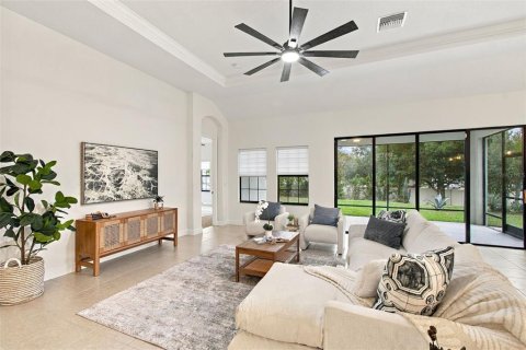 House in Brandon, Florida 4 bedrooms, 238.94 sq.m. № 2406677 - photo 14