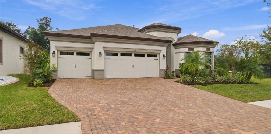 House in Brandon, Florida 4 bedrooms, 238.94 sq.m. № 2406677