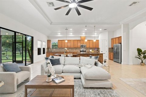 House in Brandon, Florida 4 bedrooms, 238.94 sq.m. № 2406677 - photo 27