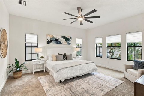 House in Brandon, Florida 4 bedrooms, 238.94 sq.m. № 2406677 - photo 17