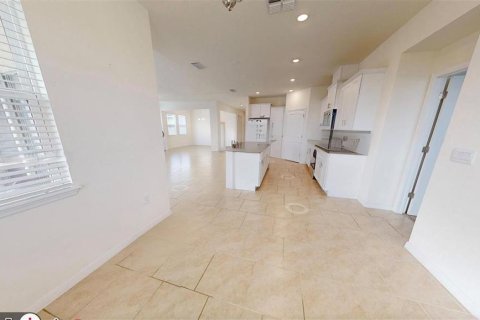 Casa en venta en Kissimmee, Florida, 4 dormitorios, 264.96 m2 № 2231188 - foto 18