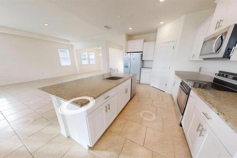 Casa en venta en Kissimmee, Florida, 4 dormitorios, 264.96 m2 № 2231188 - foto 17