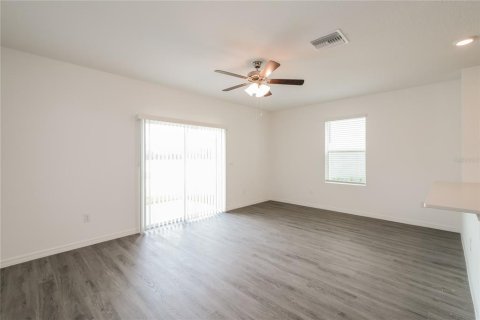Townhouse in Wesley Chapel, Florida 3 bedrooms, 115.94 sq.m. № 1771291 - photo 2
