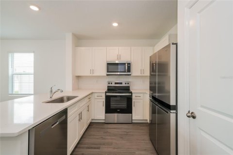 Townhouse in Wesley Chapel, Florida 3 bedrooms, 115.94 sq.m. № 1771291 - photo 6