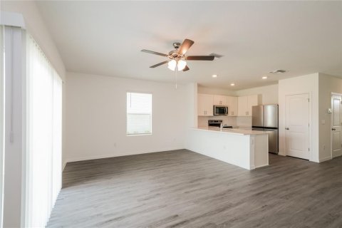 Townhouse in Wesley Chapel, Florida 3 bedrooms, 115.94 sq.m. № 1771291 - photo 4