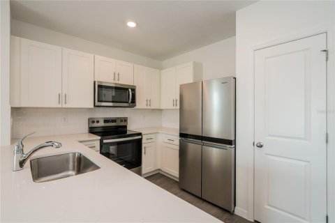 Townhouse in Wesley Chapel, Florida 3 bedrooms, 115.94 sq.m. № 1771291 - photo 7