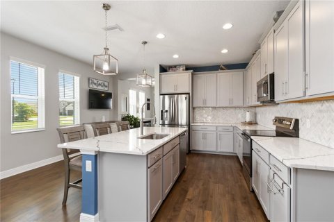House in Sarasota, Florida 4 bedrooms, 201.41 sq.m. № 1805653 - photo 10