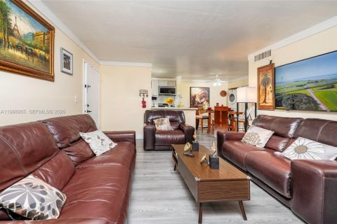 Купить кондоминиум в Хайалиа, Флорида 2 спальни, 80.82м2, № 2051874 - фото 7