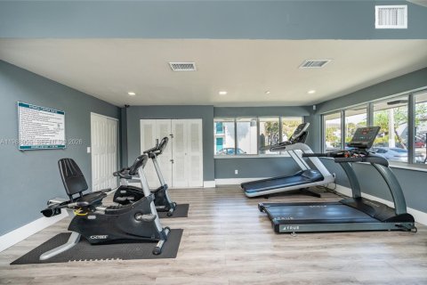 Купить кондоминиум в Хайалиа, Флорида 2 спальни, 80.82м2, № 2051874 - фото 21