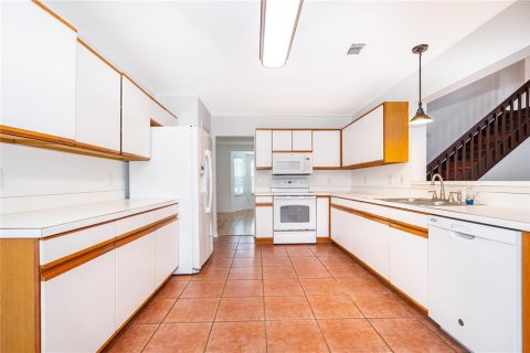 Casa en venta en Lake Mary, Florida, 3 dormitorios, 188.41 m2 № 2356157 - foto 17