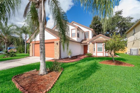 House in Lake Mary, Florida 3 bedrooms, 188.41 sq.m. № 2356157