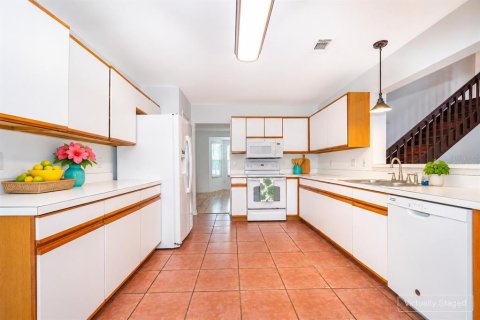 Casa en venta en Lake Mary, Florida, 3 dormitorios, 188.41 m2 № 2356157 - foto 18