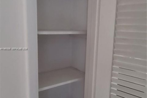 Apartment in Miami, Florida 1 bedroom, 88.63 sq.m. № 2081377 - photo 10