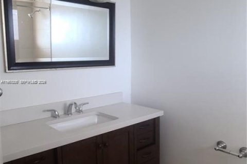 Apartment in Miami, Florida 1 bedroom, 88.63 sq.m. № 2081377 - photo 13
