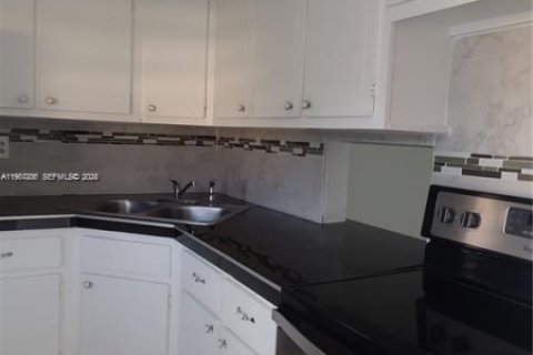 Apartment in Miami, Florida 1 bedroom, 88.63 sq.m. № 2081377 - photo 18