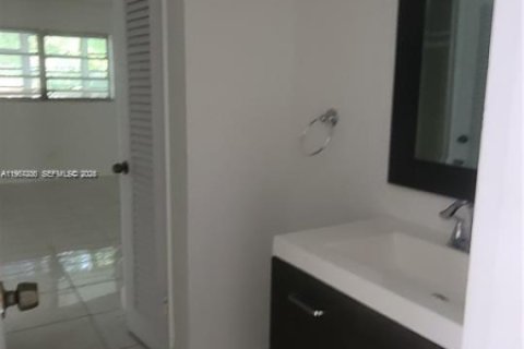 Apartment in Miami, Florida 1 bedroom, 88.63 sq.m. № 2081377 - photo 14
