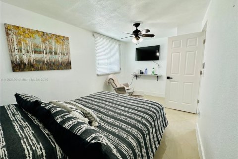 Villa ou maison à vendre à Miami, Floride: 4 chambres, 169.83 m2 № 1954078 - photo 15