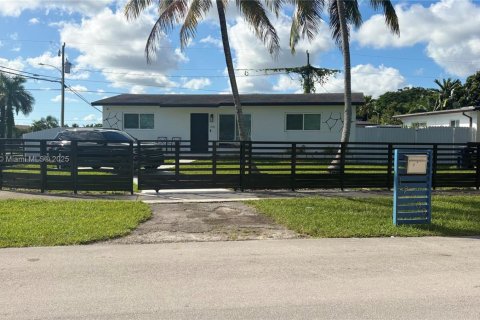 Villa ou maison à vendre à Miami, Floride: 4 chambres, 169.83 m2 № 1954078 - photo 9