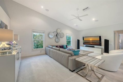 House in Sarasota, Florida 3 bedrooms, 255.95 sq.m. № 2155832 - photo 22