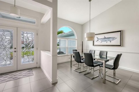 House in Sarasota, Florida 3 bedrooms, 255.95 sq.m. № 2155832 - photo 5