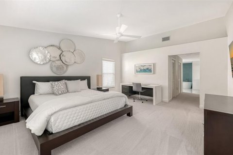 House in Sarasota, Florida 3 bedrooms, 255.95 sq.m. № 2155832 - photo 23