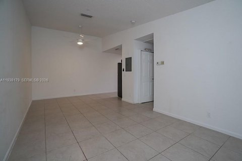 Copropriété à louer à West Palm Beach, Floride: 1 chambre, 57.32 m2 № 1995928 - photo 4
