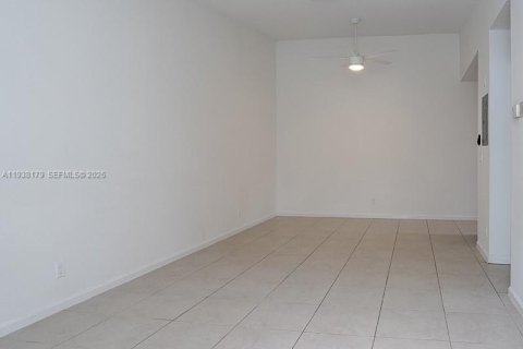 Copropriété à louer à West Palm Beach, Floride: 1 chambre, 57.32 m2 № 1995928 - photo 3