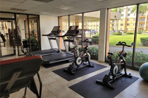 Condominio en venta en Miami, Florida, 1 dormitorio, 64.1 m2 № 1731217 - foto 3