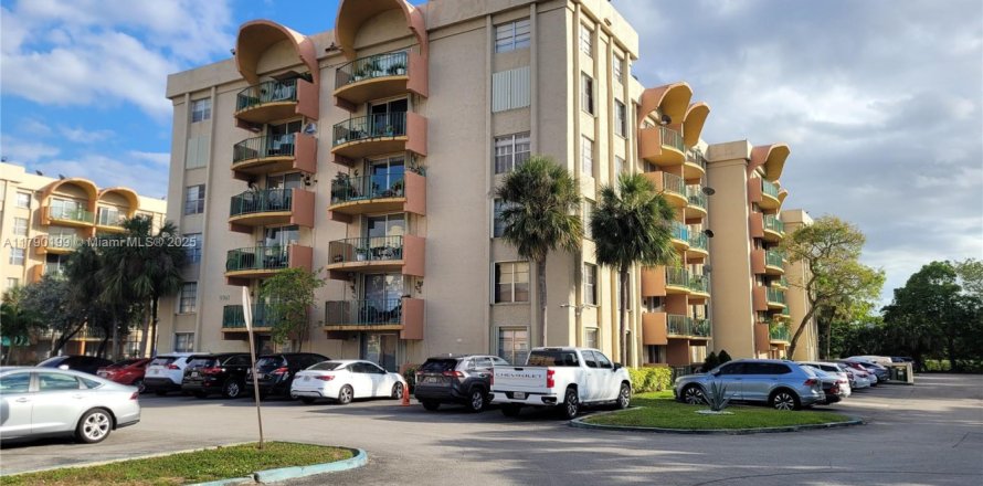 Condominio en Miami, Florida, 1 dormitorio № 1731217