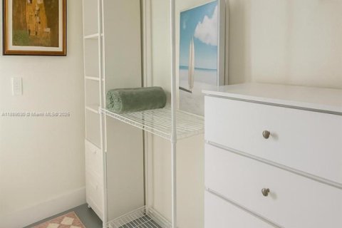 Duplex in Miami, Florida 1 bedroom № 1944935 - photo 5