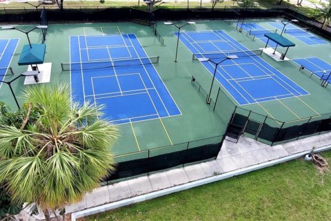 Condo in Hollywood, Florida, 2 bedrooms № 2246610 - photo 16