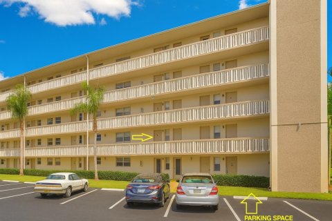 Condo in Hollywood, Florida, 2 bedrooms № 2246610 - photo 14